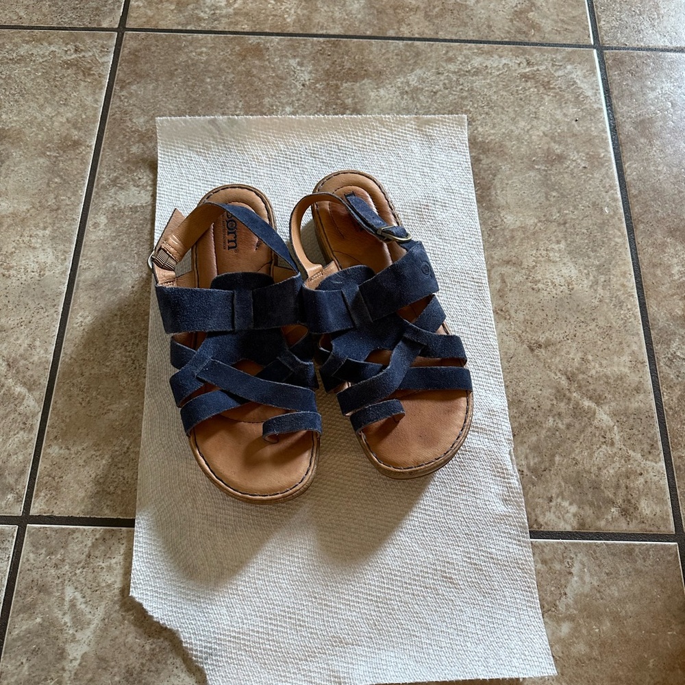 Women’s sandals
